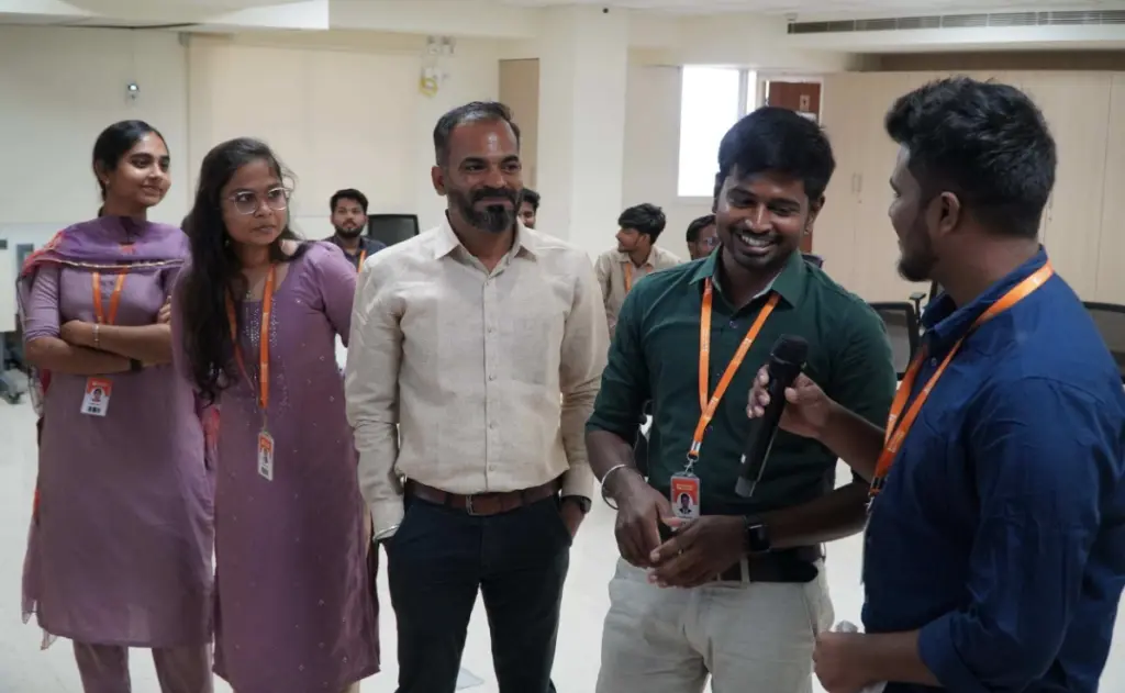 Saravanan Ganesan during a meetup activity