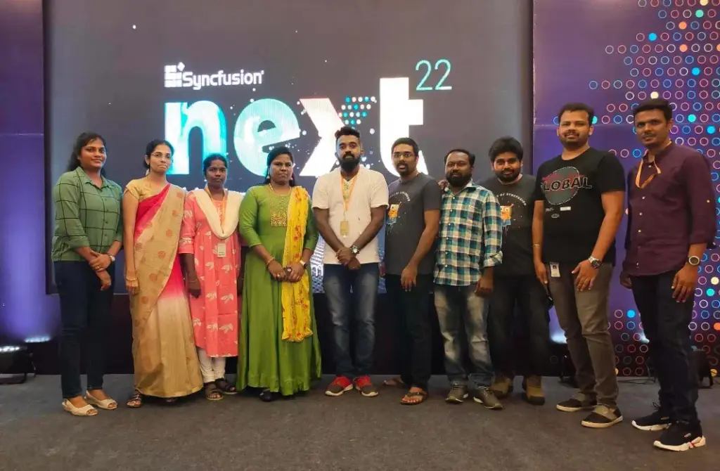 Arun Amuthakani with team in next