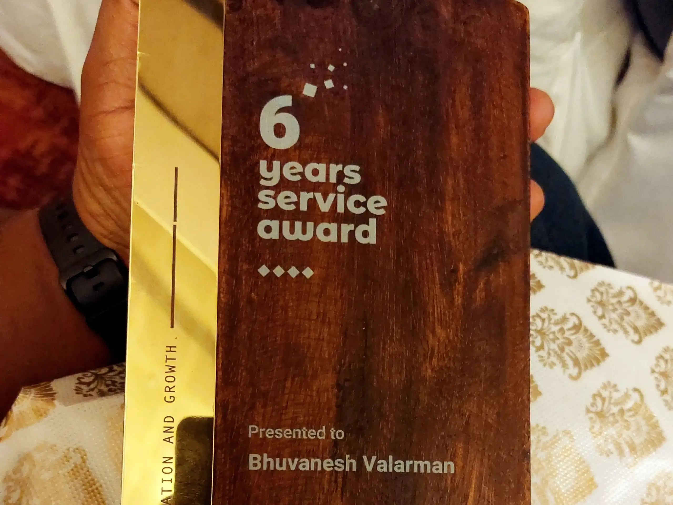 Bhuvanesh valarman sixth year service award