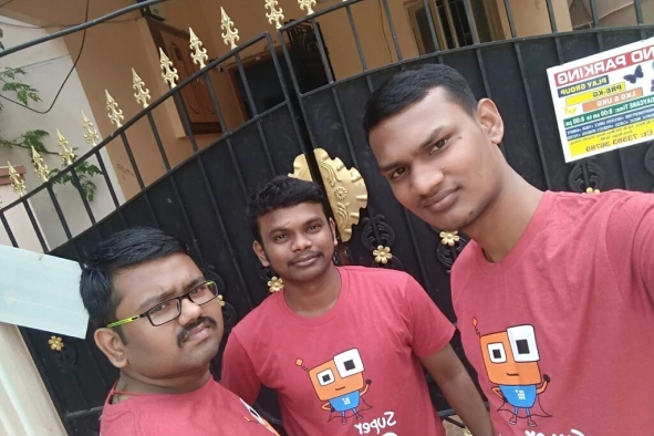 Chozarajan Pandiyarajan with Syncfusion friends