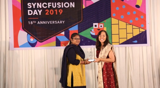 Farjana receving award in syncfusion day