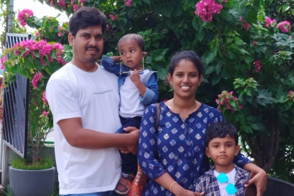 Ganeshwari Ganesan with family