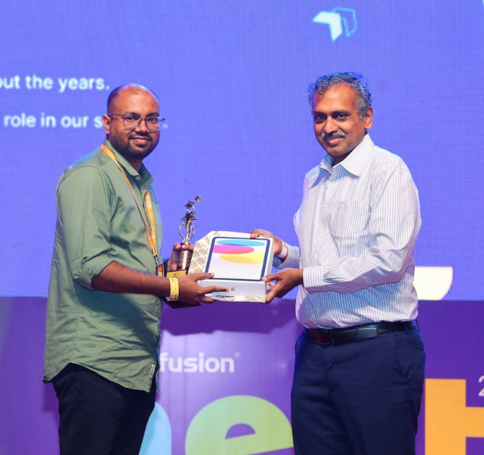 Jayakumar Duraisamy Receiving an Award