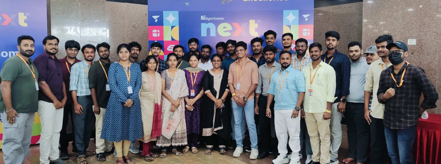 Jeyasri with team in next