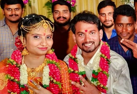 Jegan Raj wedding pose