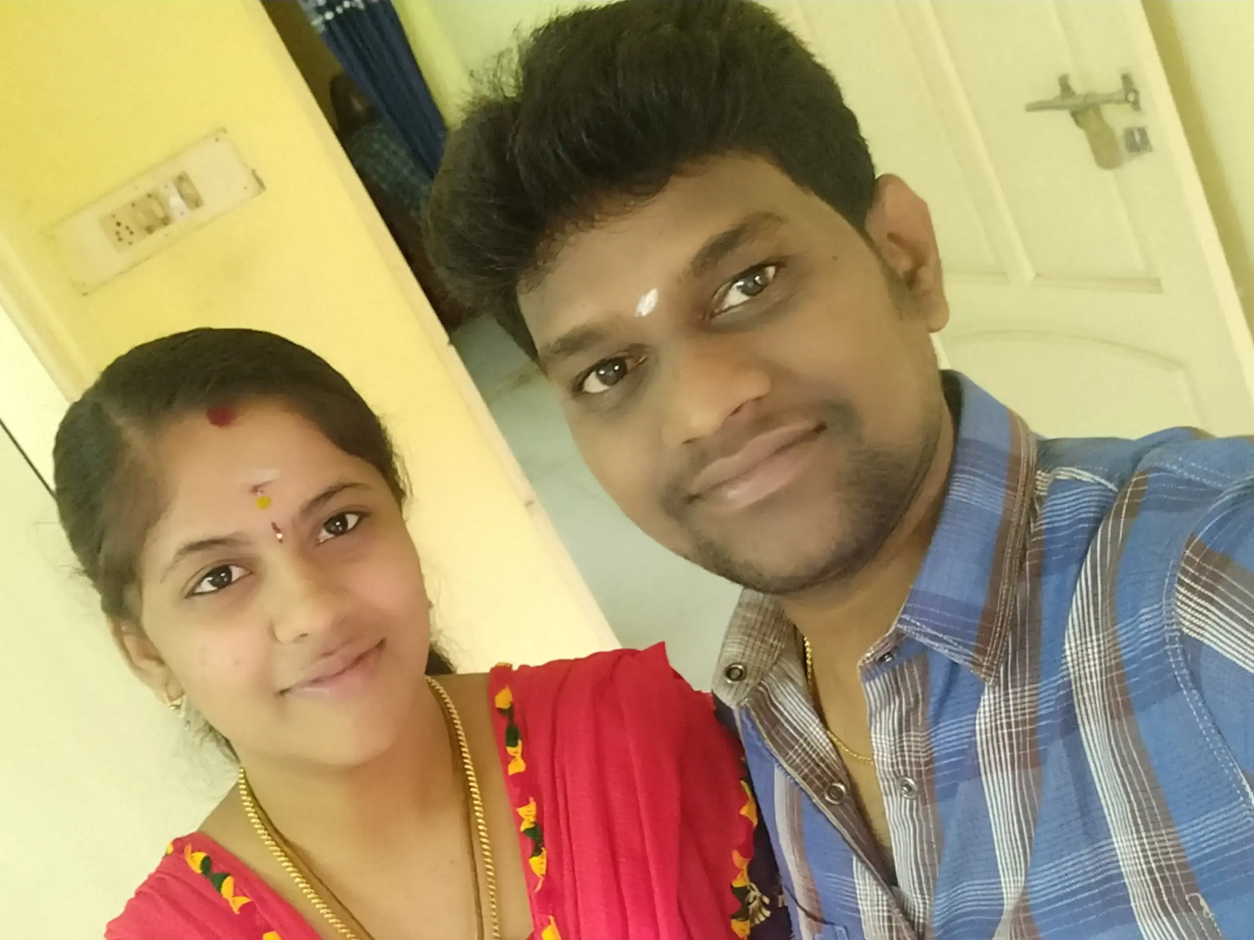 Karthick Thangasamy with Wife