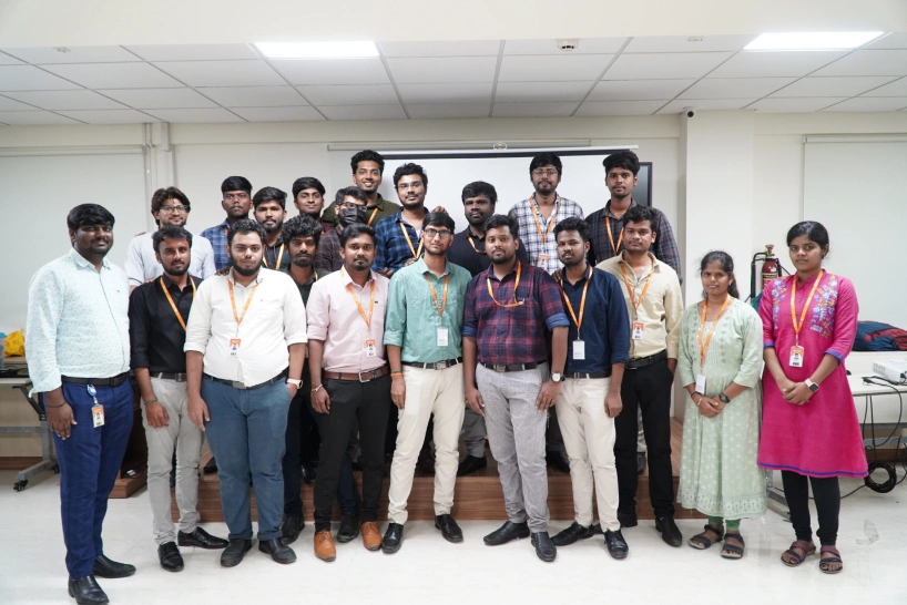 Karthikeyan with overall team in meet up