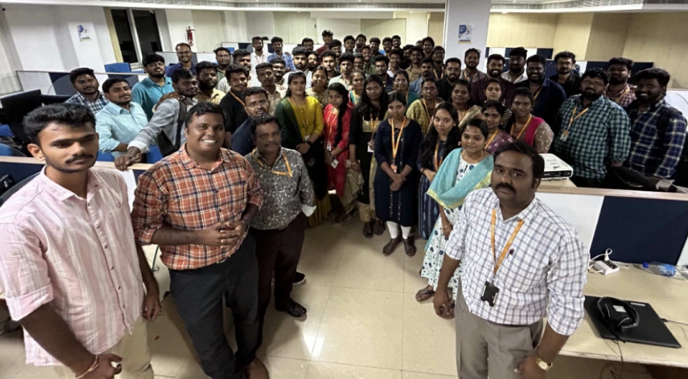 Kumar Kanagasabai with his overall team in meetup