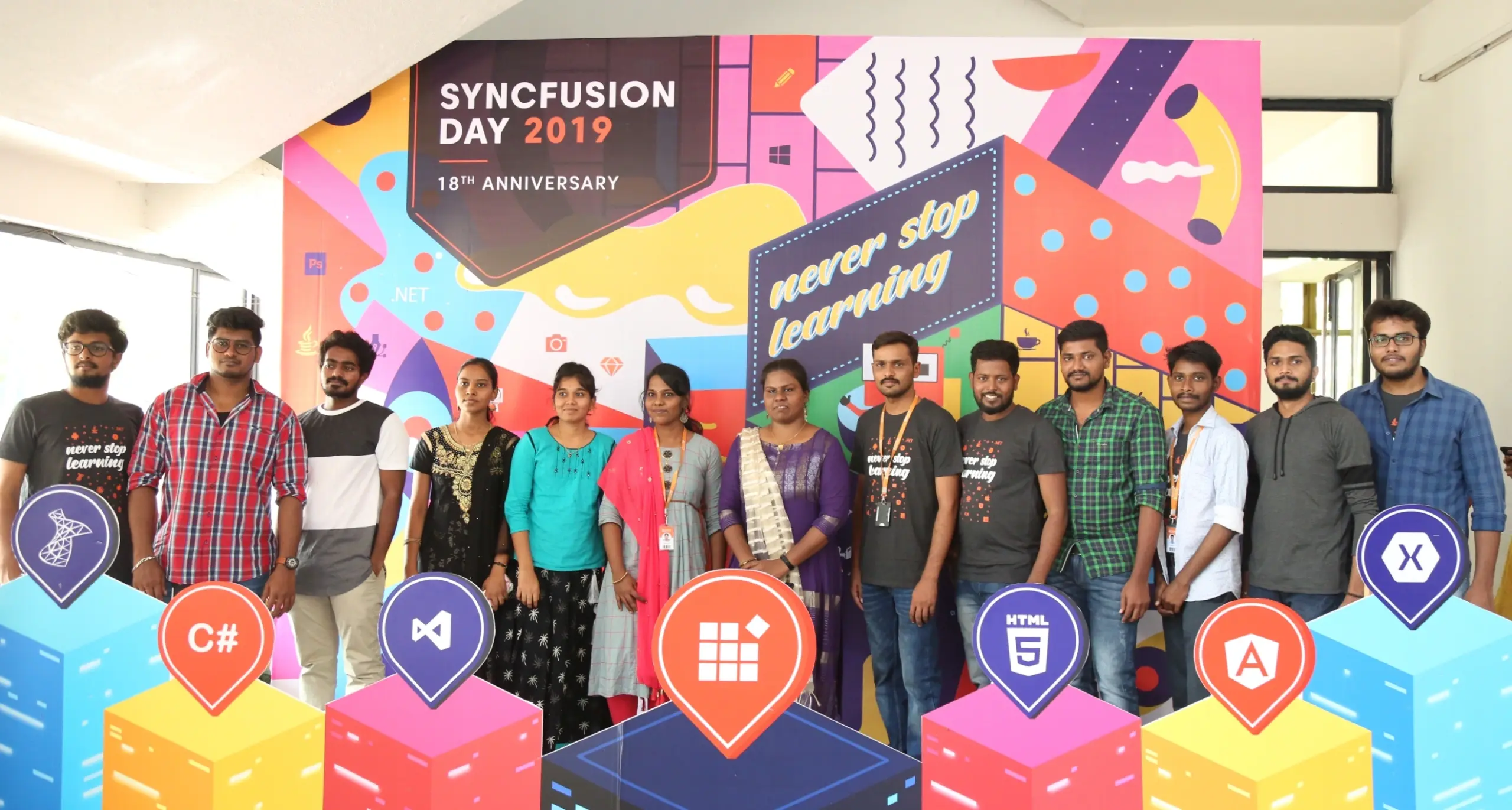 Mahesh palanisamy with his team mates in old next event