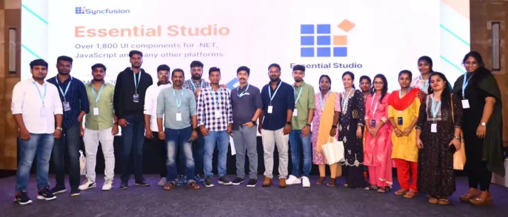 Manikandan Selvaraj with team in next event