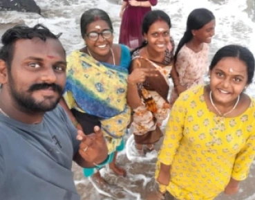 Manivannan padmanaban with his family