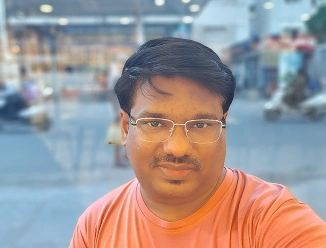 Mohamed Abdul taking selfie