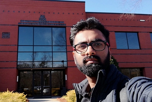 Mohamed Samsudeen in front of Syncfusion office