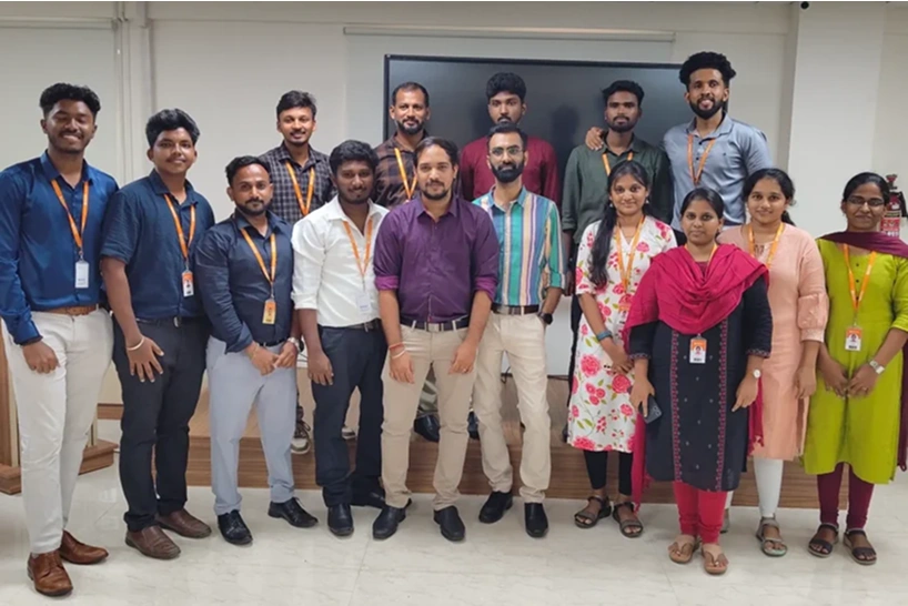 nijamudeen mohamed sulaiman with office team members v2