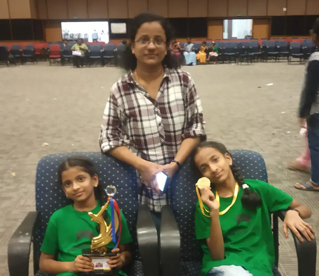 Pongeetha AJ with Daughters