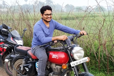 Ravi Kumar Gurunathan with bike