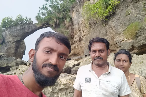 Sabari Anand with his family