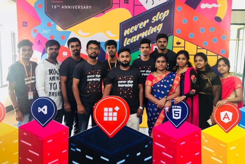 Sasi kumar with his team members in syncfusion day event