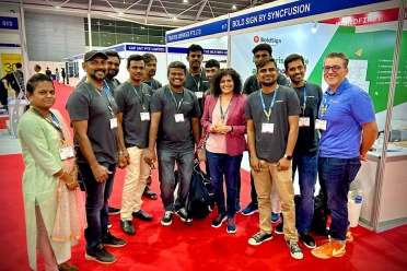 Senthilkumar with team mates