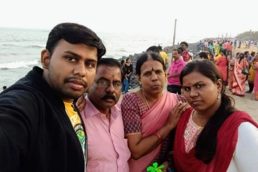 Uma Maheswari Chandrabose With Family