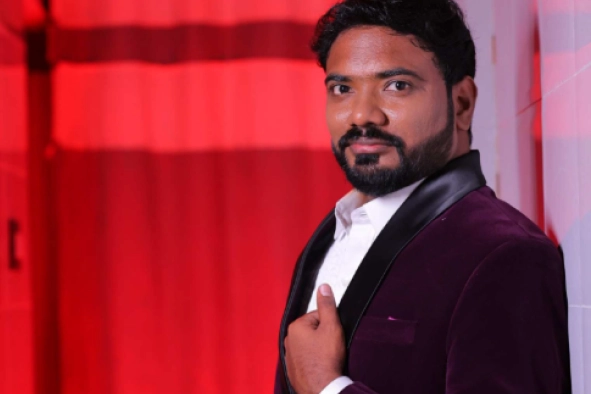 Vinoth Krishnamoorthy Formal Attire At Event