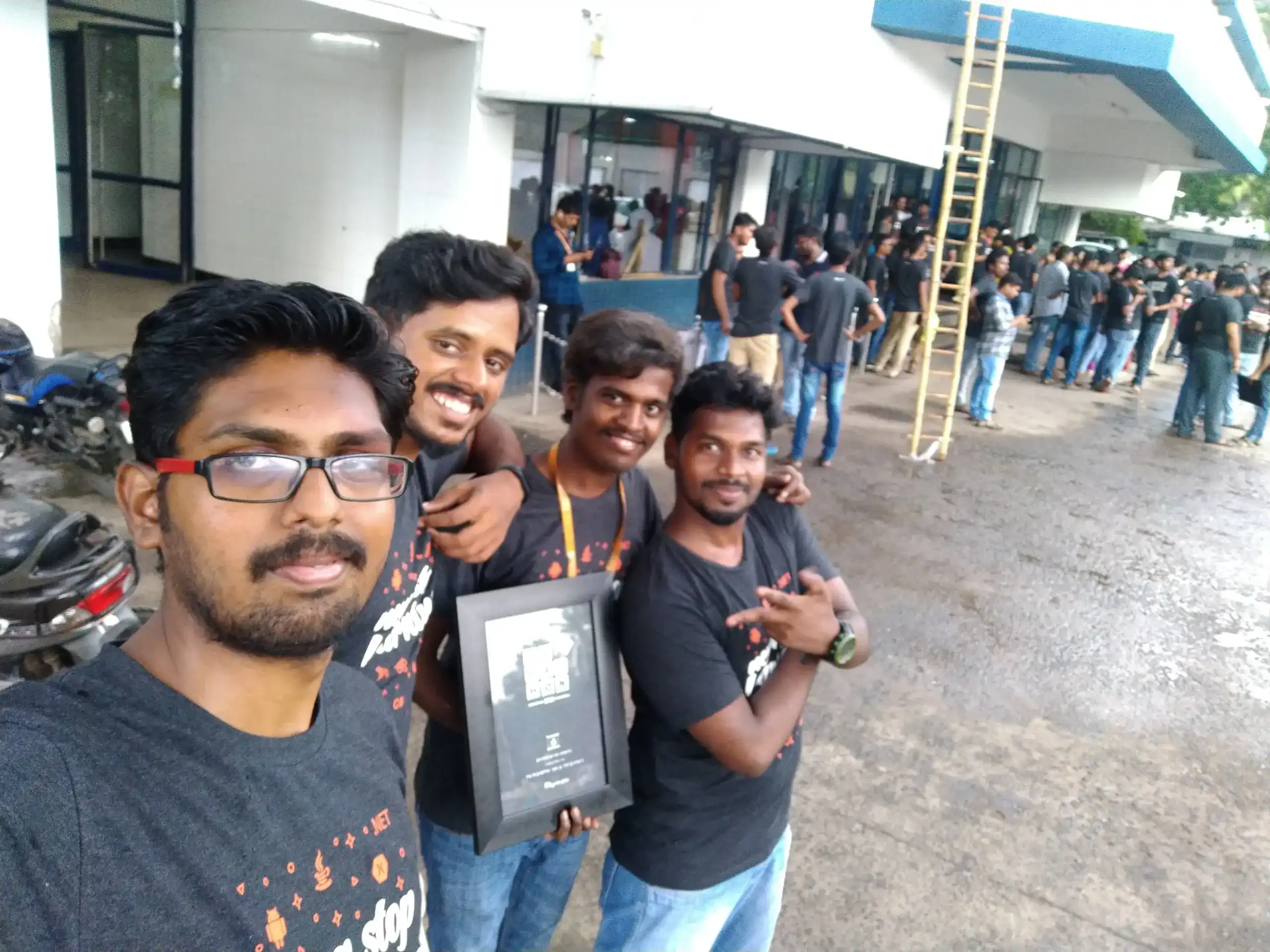 Vinoth srinivasan in hackathon event