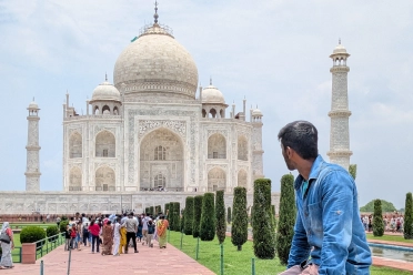 Vinothkumar E At Taj Mahal