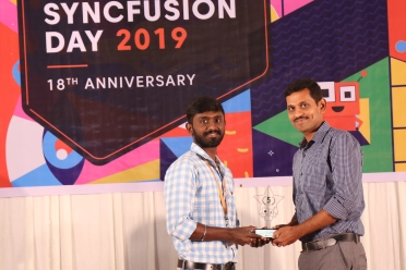 Vinothkumar E Receiving Appreciation Award